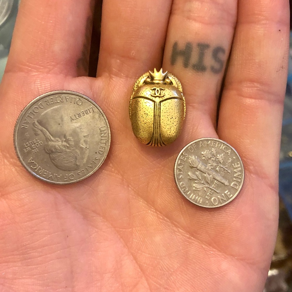 Chanel scarab beetle earrings - Picture 8 of 8